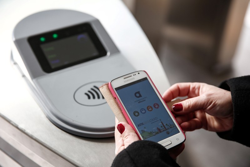 Με δυσκολίες η φόρτιση καρτών Athena Card μέσω κινητού Athens Transport