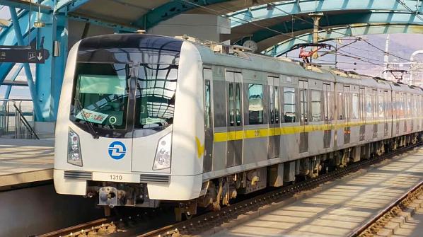 Dalian China Metro